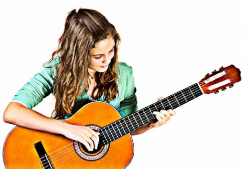 Talentingiems jauniems JK lietuviams - muzikos konkursas „Kultūros tiltas“
