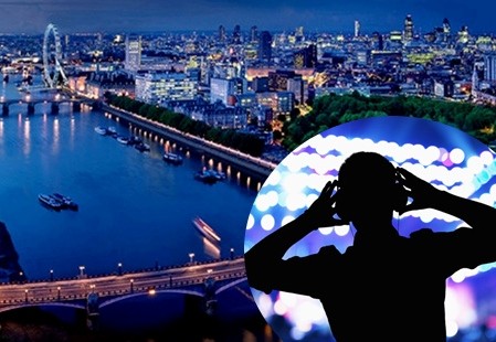 Londono „Millbank Tower“ kviečia į tyliąją diskoteką už pusę kainos
