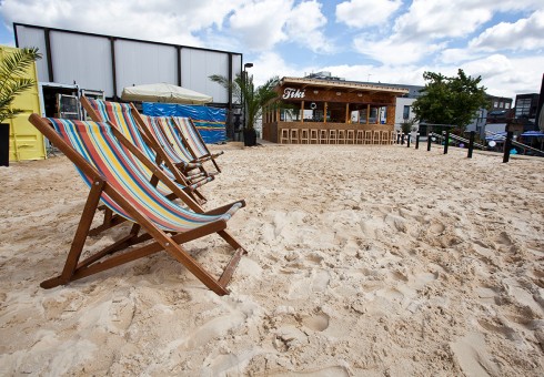 Londoniečiai galės mėgautis dirbtinio paplūdimio malonumais