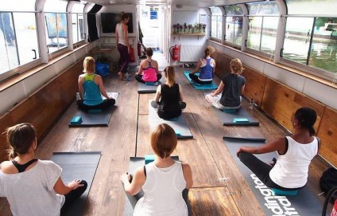 Londono gyventojai ir vėl gali mėgautis neįprasta joga nemokamai