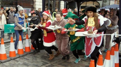 Londone neturkus vyks Kalėdų pudingo lenktynės