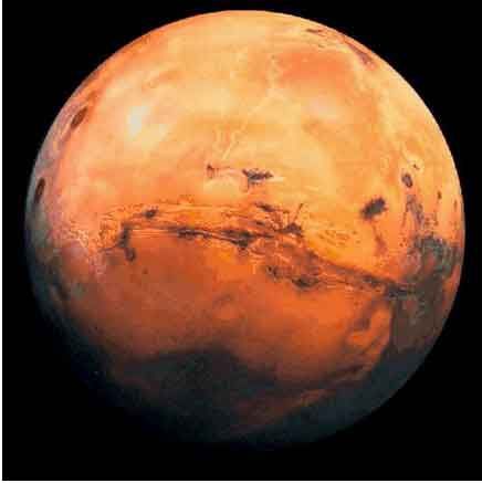 Keistą Marso formą paaiškina didžiulis krateris
