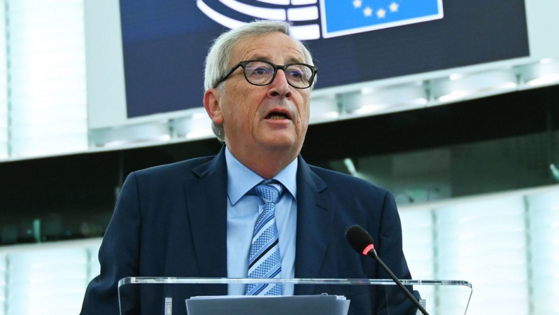 Junckeris: „Brexit“ yra „laiko ir energijos švaistymas“