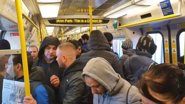 Londono meras perspėja žmones „nustoti keliauti metro arba mirs daugiau žmonių“