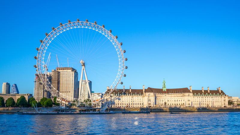 Didžiausi Londono turistų traukos centrai savaitgalį atnaujina darbą