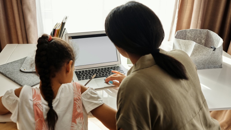 JK nuotolinis mokymasis tapo technologiniu iššūkiu – tėvai neišgali aprūpinti vaikų kompiuteriais 