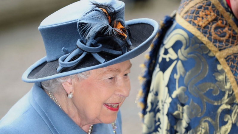 Karalienė Elizabeth neturi paso: pasakė, ką ji naudoja vietoj jo