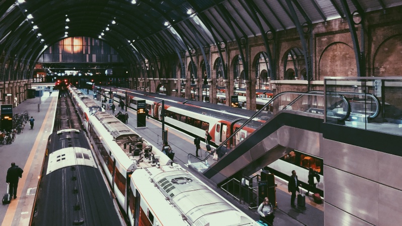 JK geležinkelio trikdžiai dėl traukinių įtrūkimų truks „kelias savaites“