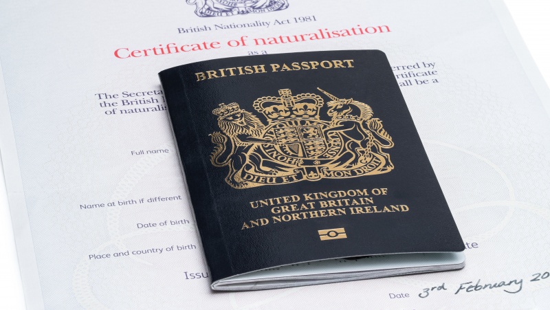 Perspėjimas JK gyventojams: naujo paso gali tekti laukti 10 savaičių