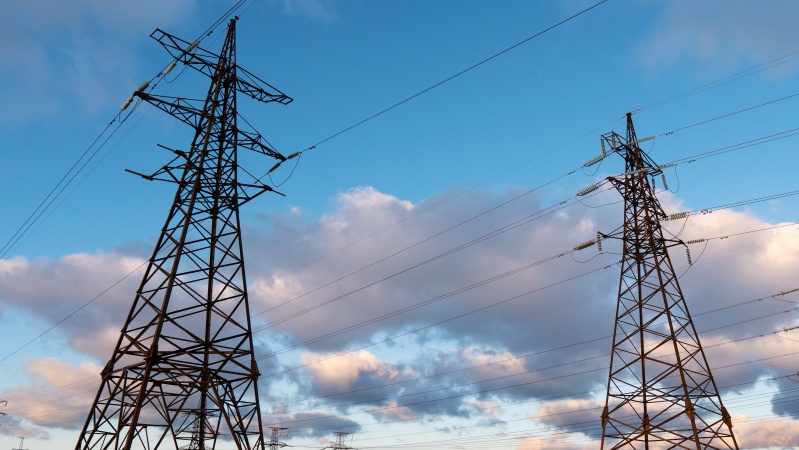 Dėl elektros jungties avarijos JK į viršų šoktelėjo elektros kainos