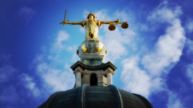 JK prieš teismą stojo moters nužudymu kaltinamas lietuvis