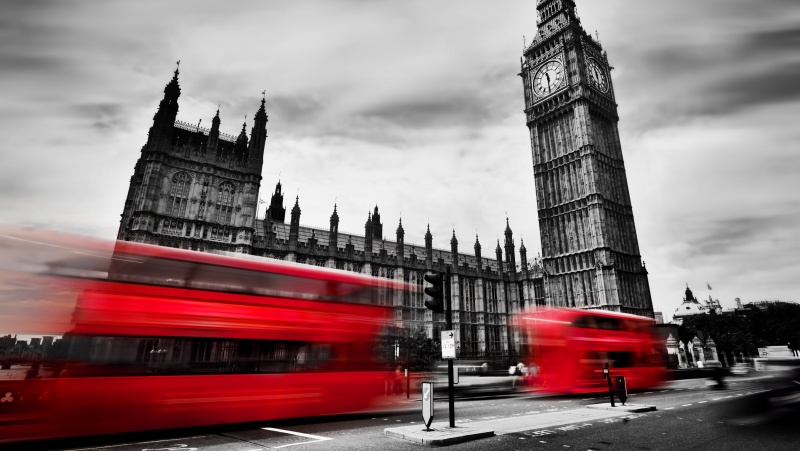 Londono meras grasina apriboti autobusų, metro reisų skaičių, reikalauja didesnio finansavimo