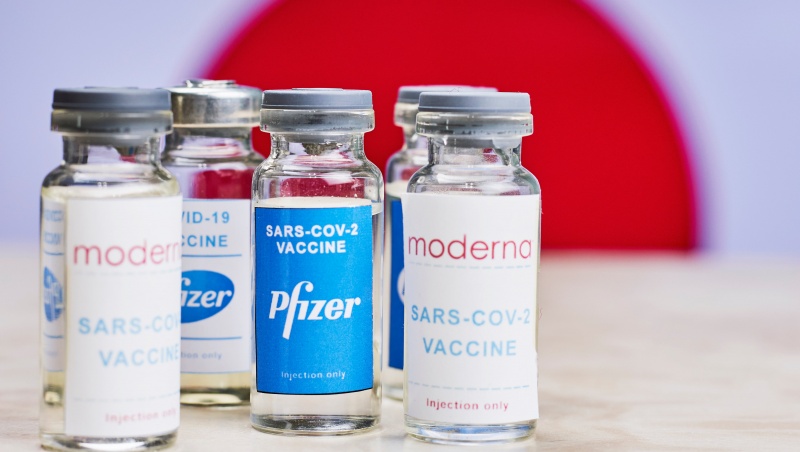 Tyrimas JK: „Pfizer“ ir „Moderna“ vakcinos geriausiai sustiprina apsaugą nuo koronaviruso