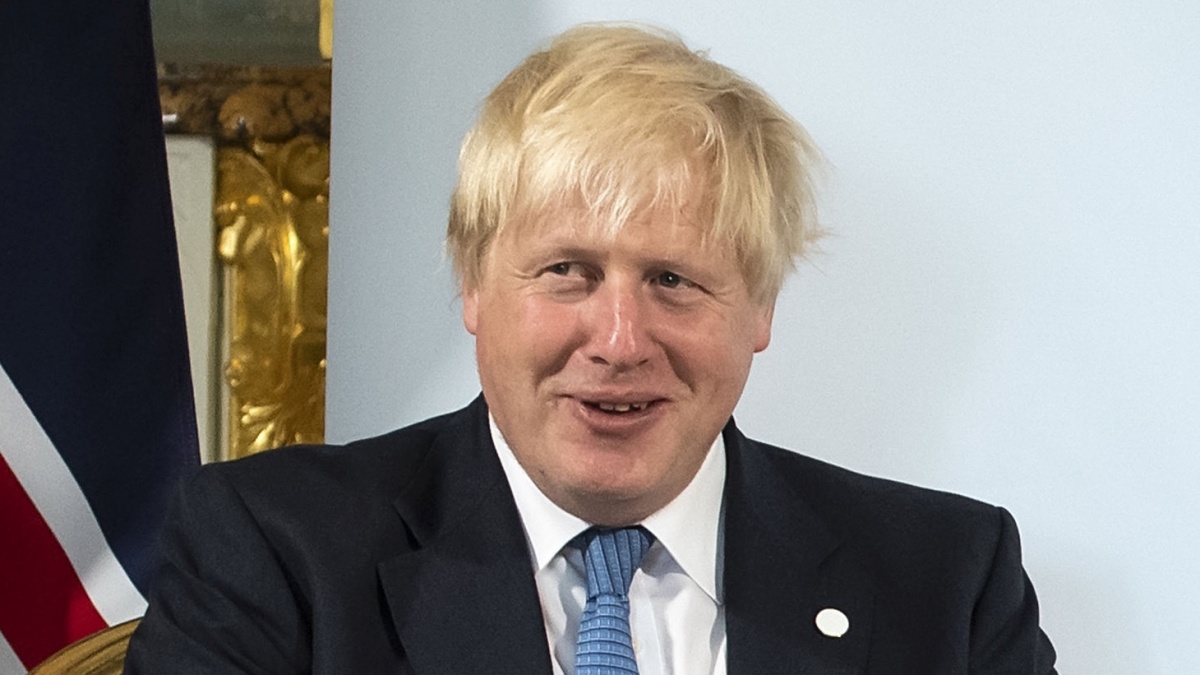 Boris Johnson: šalis privalo laikytis plano B, kad apsaugotų sveikatos sistemą