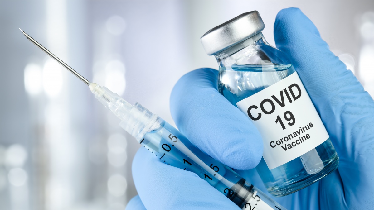Duomenys: naujos vakcinos nuo koronaviruso efektyvumas – 100 proc.