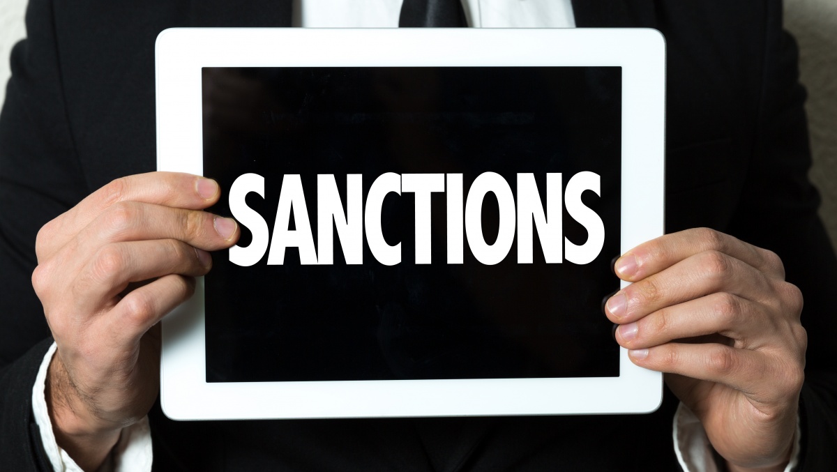 JK įvedė sankcijas dar 65-iems Rusijos oligarchams ir įmonėms