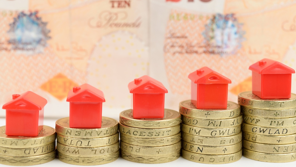 Būsto kainos JK pasiekė naują rekordą, tačiau augimas turėtų lėtėti