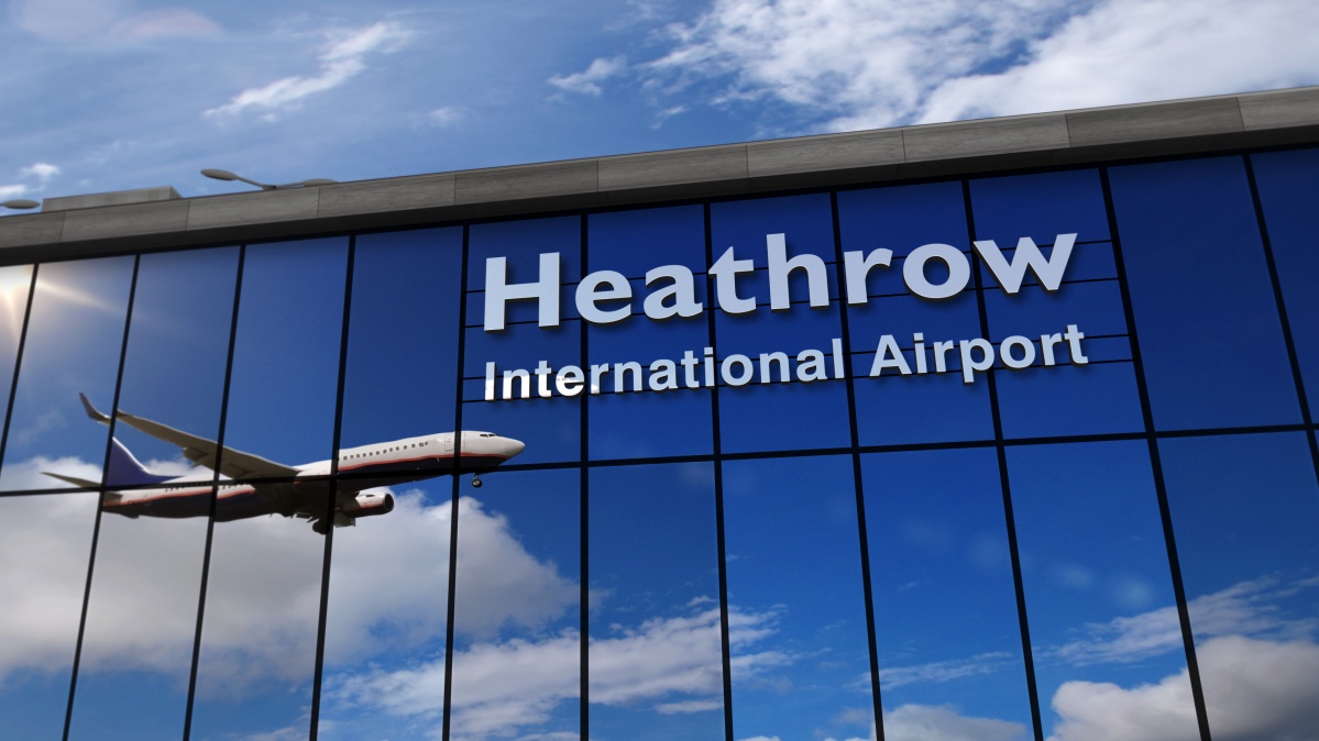 Heathrow oro uostas prašo aviakompanijų atšaukti 10 proc. skrydžių