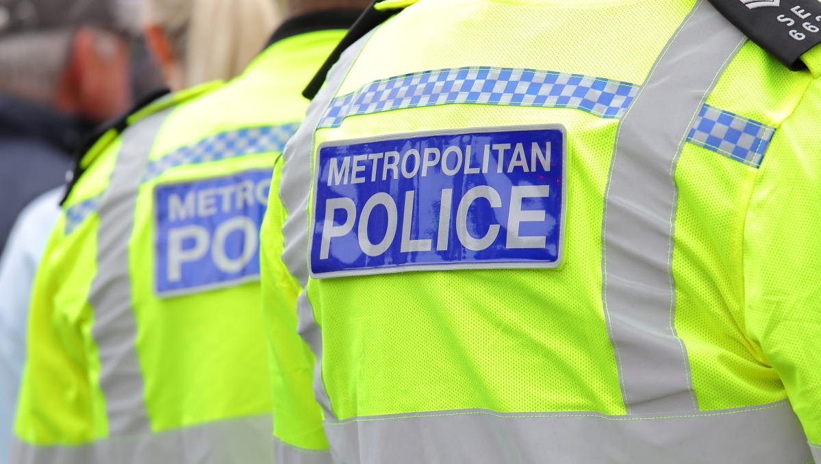 Incidentas Londone: per apiplėšimą subadyti trys žmonės