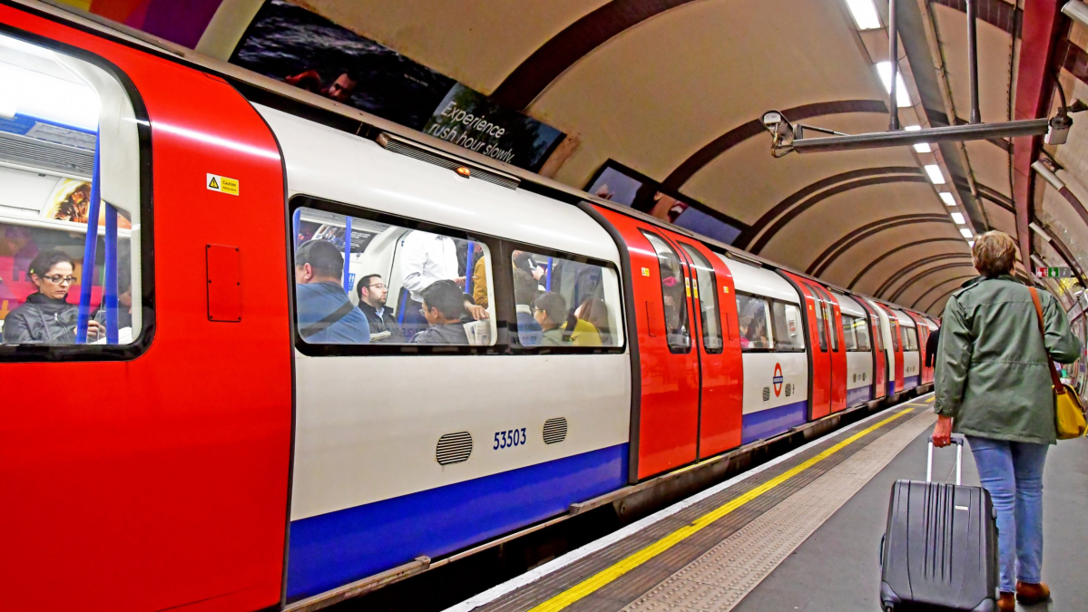 Londone vėl parą streikuos metro darbuotojai