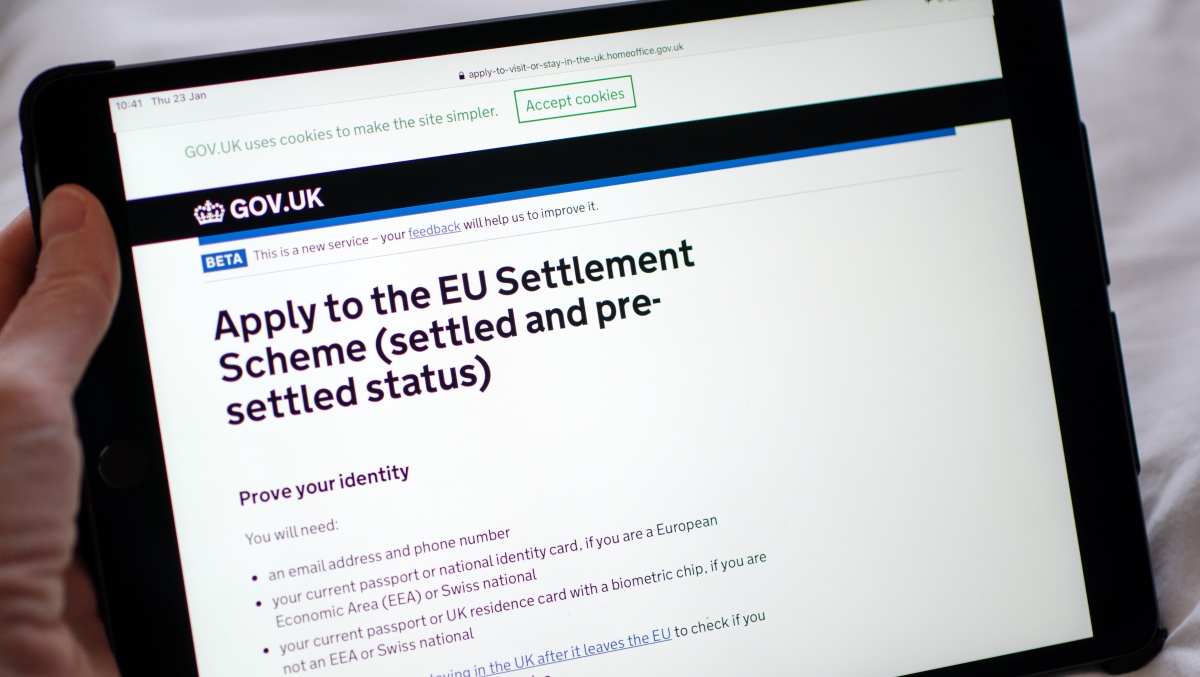 Teismas: reikalavimas ES piliečiams po „Brexit“ vėl kreiptis dėl teisės gyventi JK – neteisėtas