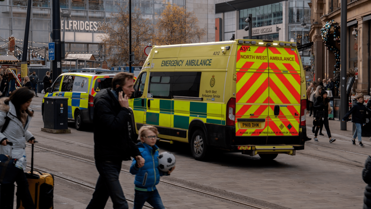 NHS krizė: Anglijoje patariama kviesti greitąją tik iškilus pavojui dėl gyvybės