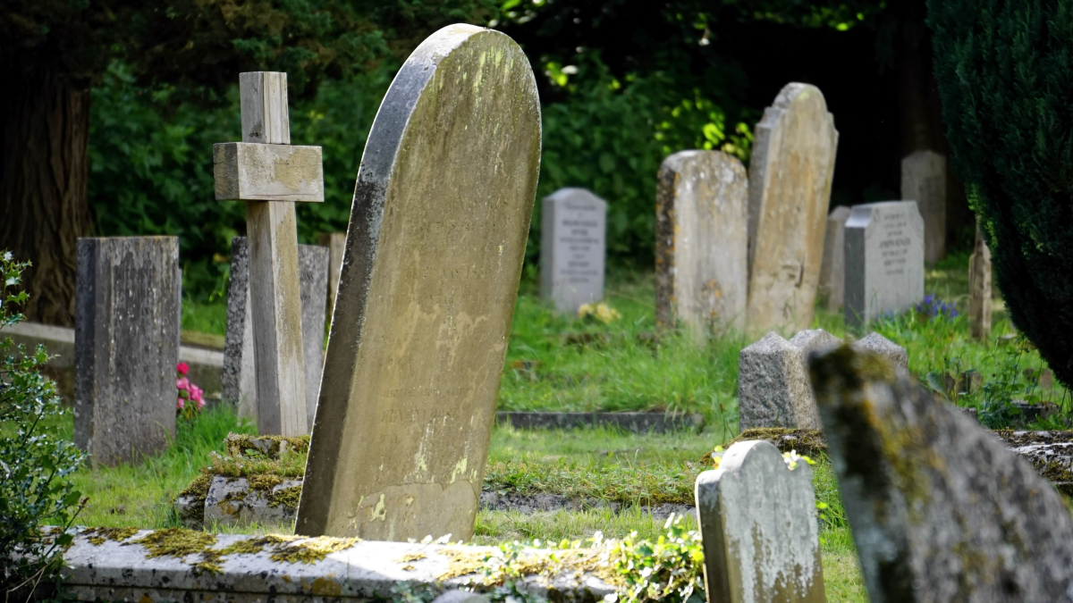 Anglijos bažnyčia svarsto galimybę kompostuoti mirusiuosius