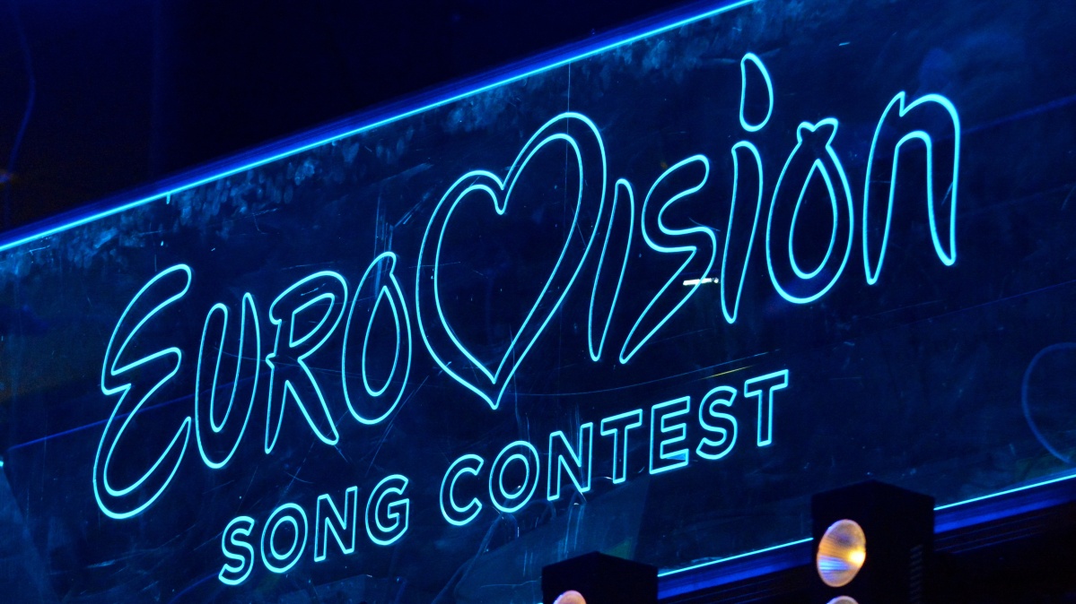 Pristatyti JK vyksiančios „Eurovizijos“ vedėjai