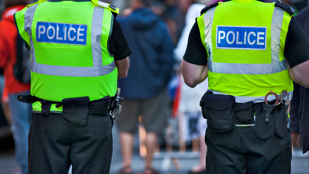 Po šimtų pranešimų apie nusikaltimus suimti Metropoliteno policininkai
