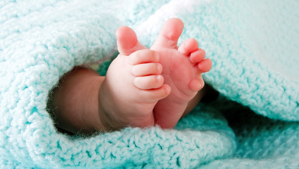 Vaikžudystės byla JK: netikėtai namie pagimdžiusi paauglė įtariama kūdikio uždusinimu