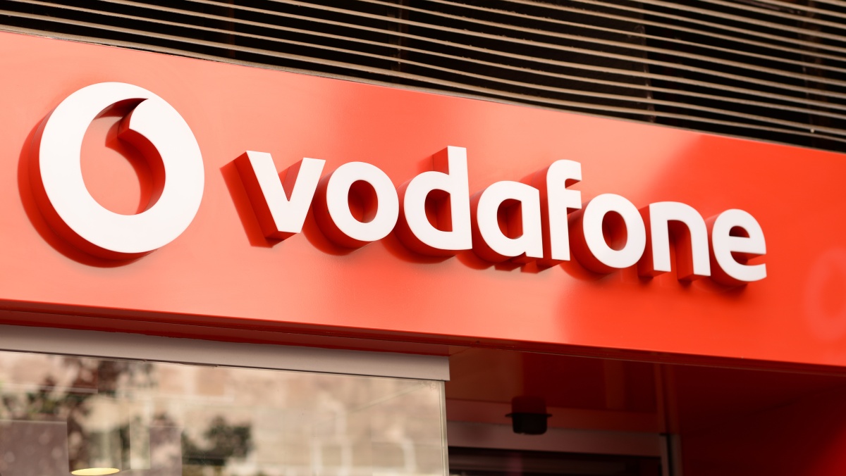 „Vodafone“ pranešė apie planus atleisti 11 tūkst. darbuotojų