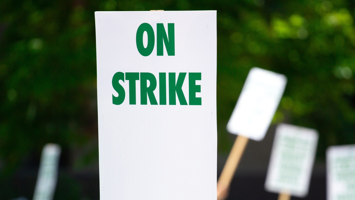 Vyresnieji gydytojai Anglijoje liepą planuoja 48 valandų streiką