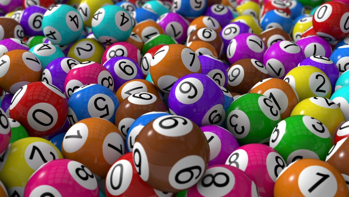 JK pirktas „EuroMillions“ loterijos bilietas laimėjo £55 mln.