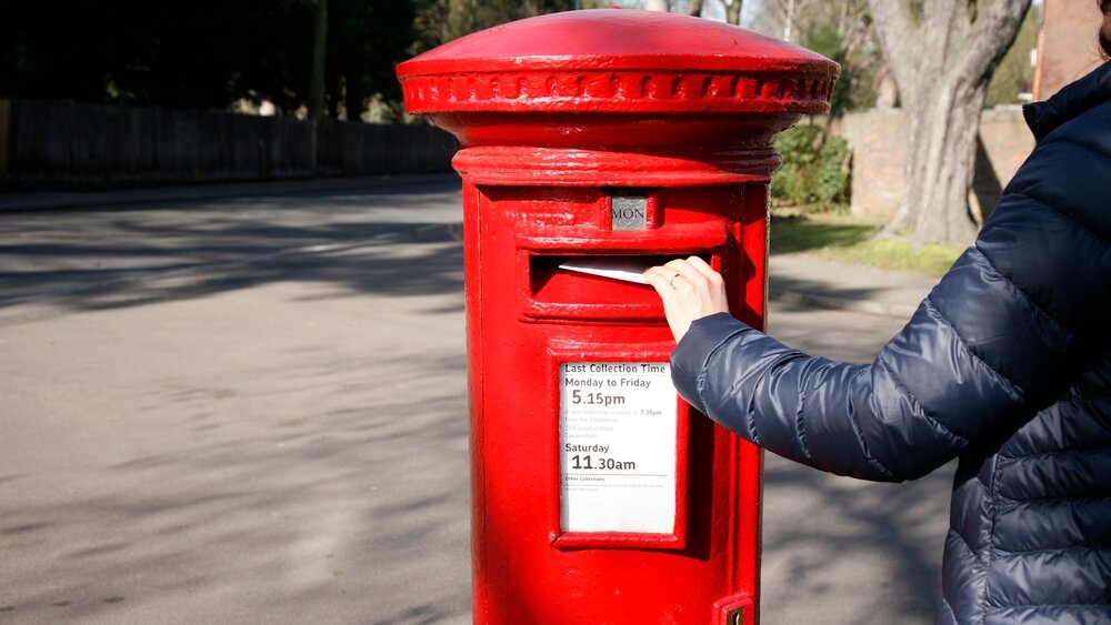 Per „Royal Mail“ nuo šiol bus galima siųsti ir pasus bei vizas
