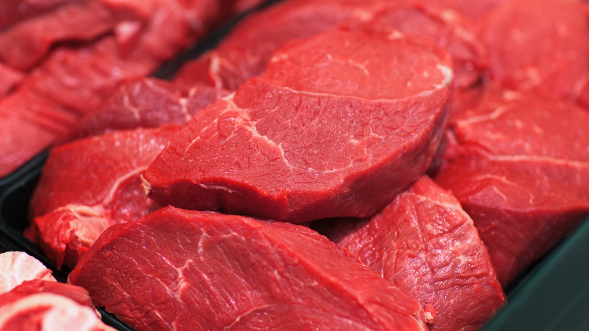 Tyrimas JK: mažesnis mėsos suvartojimas tarsi 8 mln. mažiau automobilių keliuose