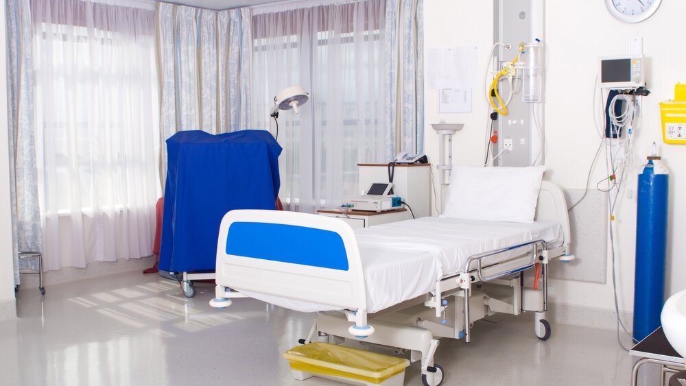Žiemą Anglijos ligoninėse atsiras papildomų lovų sergantiems