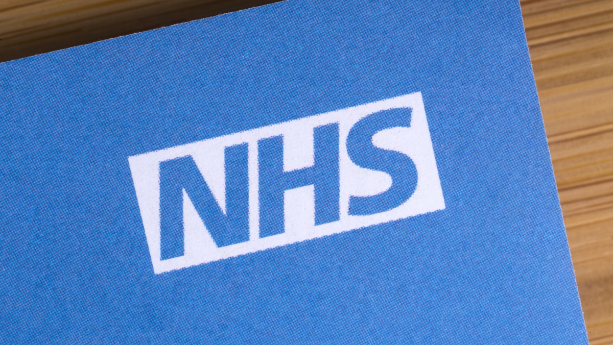 Britų vyriausybė kreipiasi į privatų sektorių, kad būtų sumažintos NHS laukiančiųjų eilės