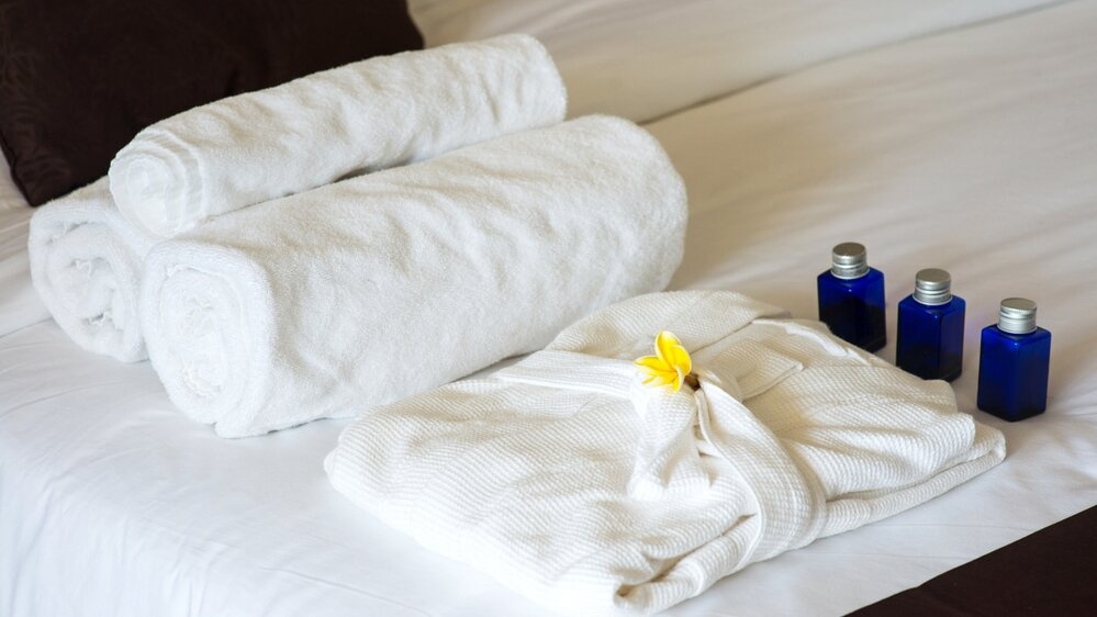 Tyrimas: apsistoti viešbučiuose keliaujant – pigiau, nei per „Airbnb“
