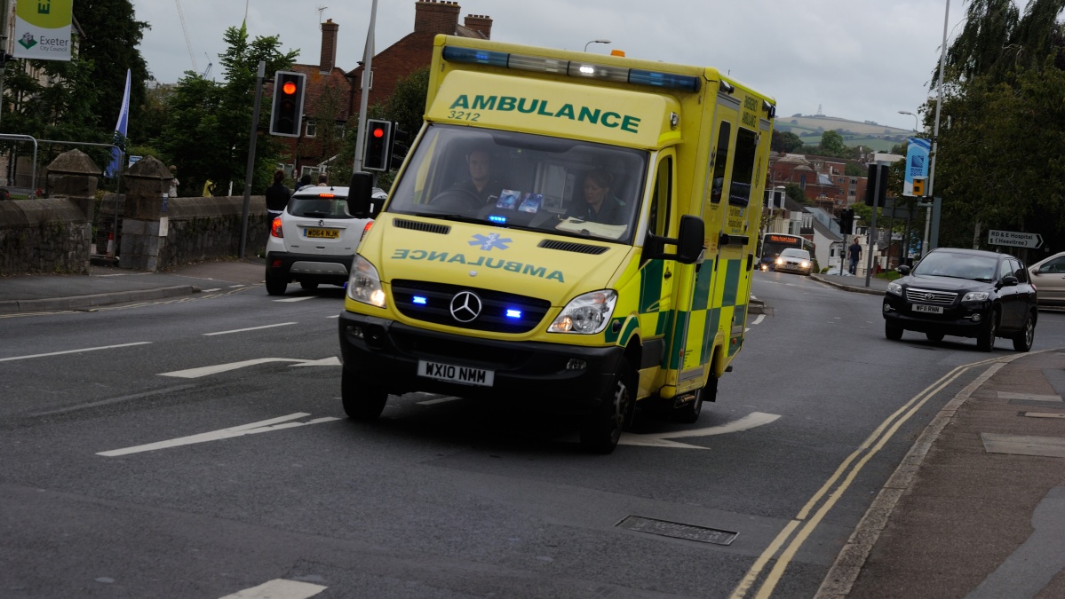 Incidentas Manchesteryje: į kavinę įsirėžus autobusui sužeista 12 žmonių
