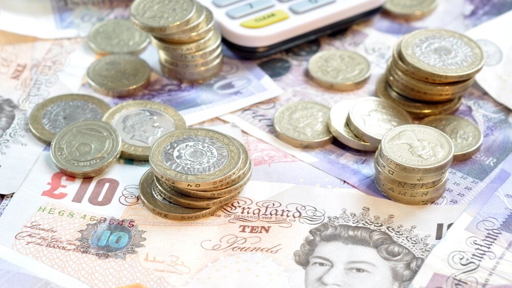 Londono rajono taryba planuoja bausti mokesčius skolingus gyventojus