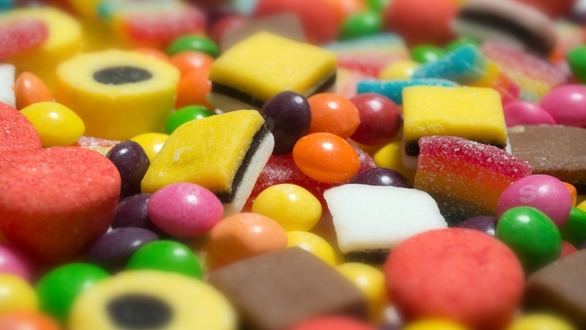 Iš JK parduotuvių konfiskuota iš JAV importuotų saldumynų su nelegaliais ingredientais