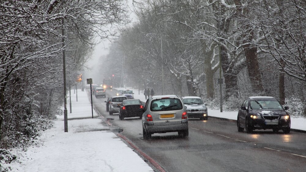 JK smogė didžiausias šaltis per 14 metų: uždaromos mokyklos, benamiams suteikiama pastogė