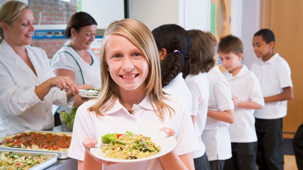 Anglijoje reikalaujama nemokamo maitinimo visiems pradinių klasių mokiniams