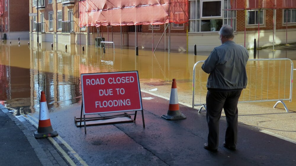 Orų prognozė JK Velykų savaitgaliui nedžiugina – galimi potvyniai