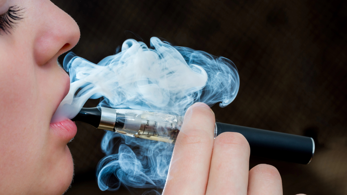 Elektroninėse cigaretėse su THC JK rasta „zombių“ narkotiko