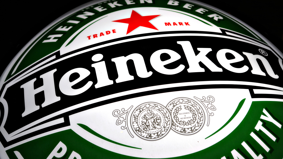 „Heineken“ Jungtinėje Karalystėje vėl atidarys daugiau nei 60 uždarytų aludžių