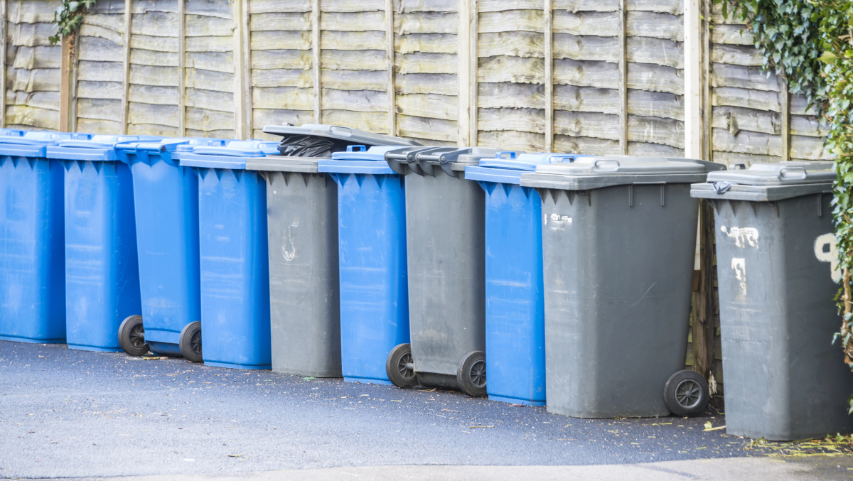 Anglijoje vėl planuojama keisti atliekų surinkimo tvarką
