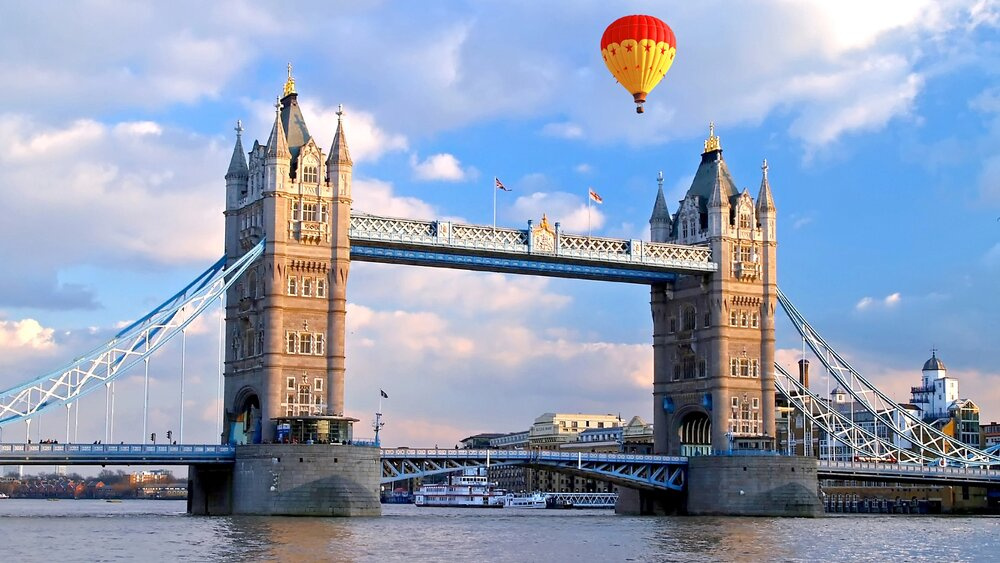 Į Londoną grįžta unikalus reginys – dangų skros oro balionai