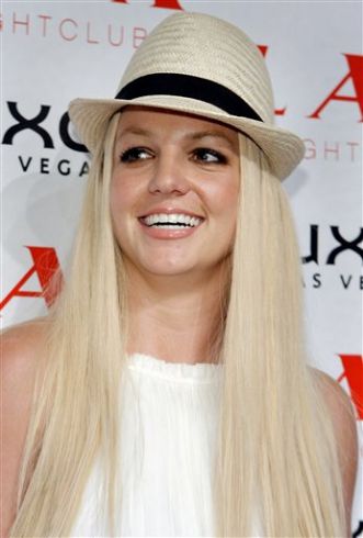 Britney Spears 2009 metais ketina surengti pasaulines gastroles
