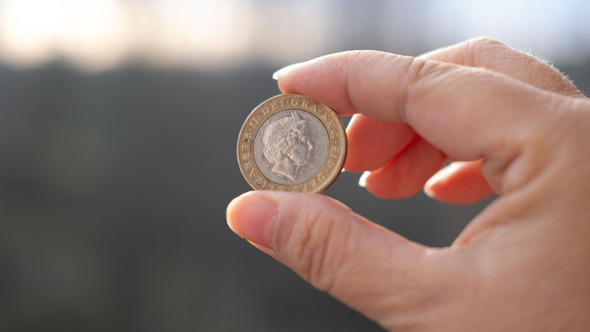 Paskaičiuota, kiek kitąmet JK didės minimalus nacionalinis užmokestis